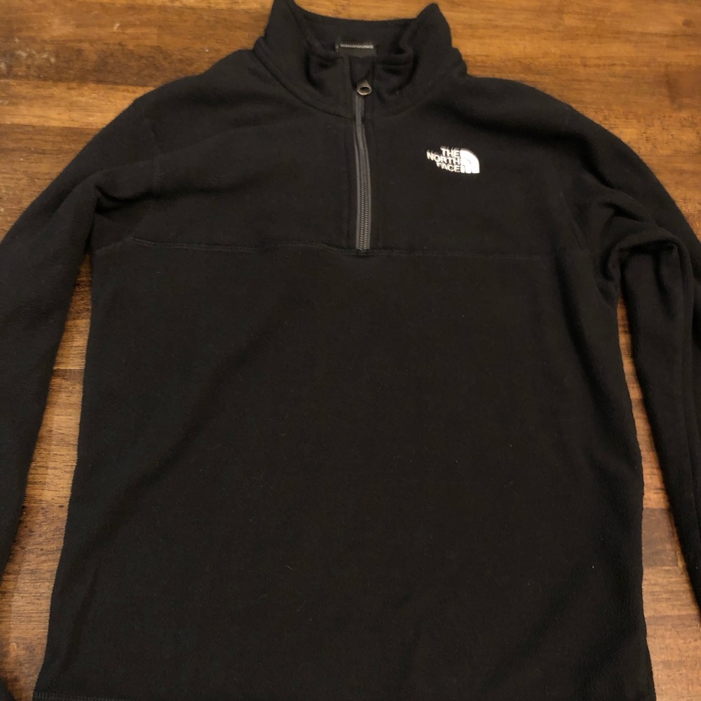The North Face black kids jacket ( on sale )